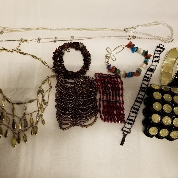Cookie Lee Jewelry - 🤩 Low Ball Sale! 🤩 Lot of 10 jewelry items